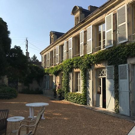 Chambres D'Hotes Le Clos De Bonneval Saint-Jean-de-Thouars Bagian luar foto